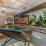 Arya Garden Appartement Sidé