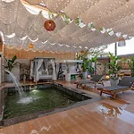 Apartamento Arya Garden