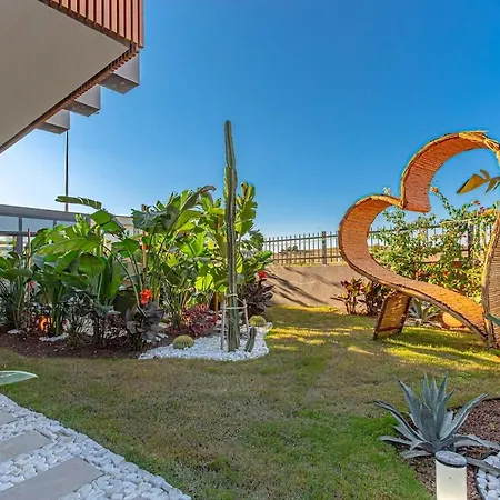 Arya Garden Apartment