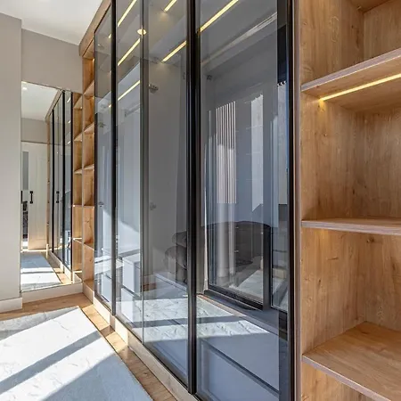 アパート Arya Garden *