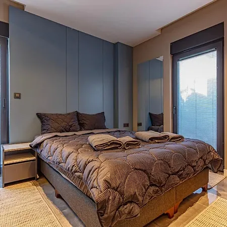 Arya Garden Apartment