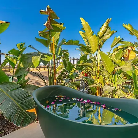 アパート Arya Garden