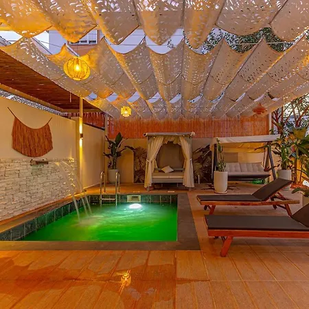 アパート Arya Garden シダ