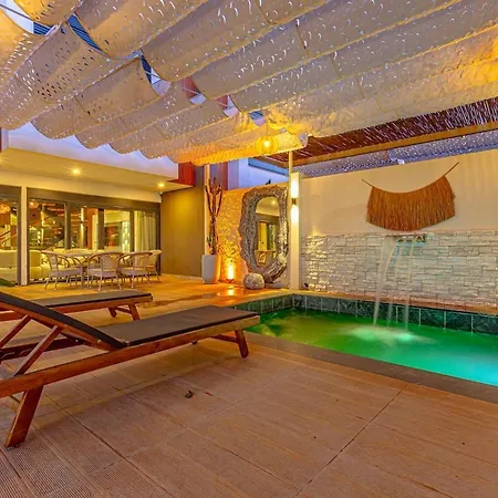 Arya Garden Apartment *