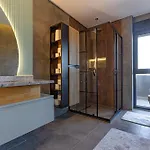Apartment Arya Garden Side
