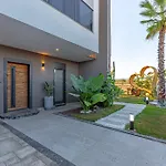 Arya Garden Side